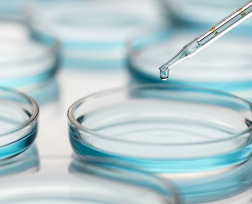 petri-dishes-medical-lab-with-dropper